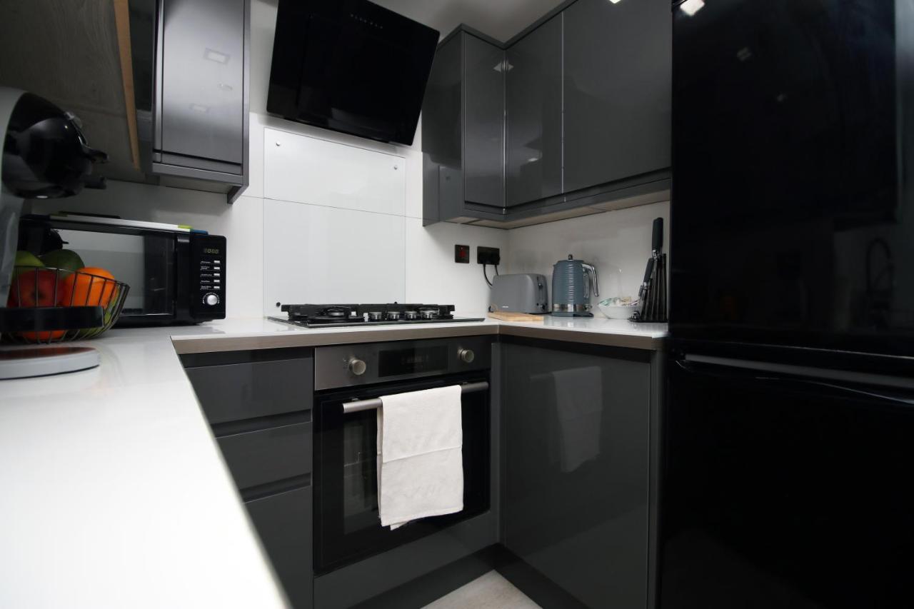New 2 Bed Comfort - Functional - Secure - Private Cardiff Dış mekan fotoğraf